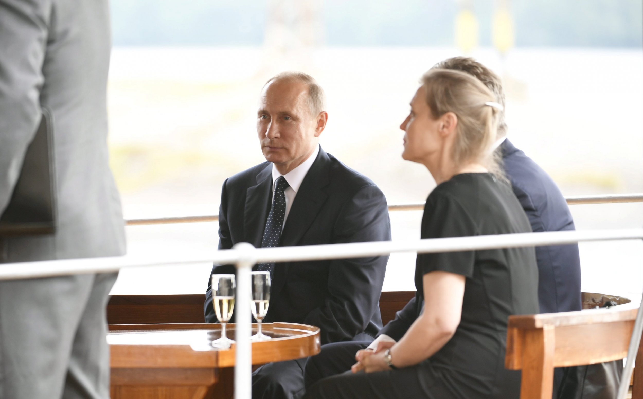 Jeff Bezos, Putin Is World's Richest Man, Senate Told