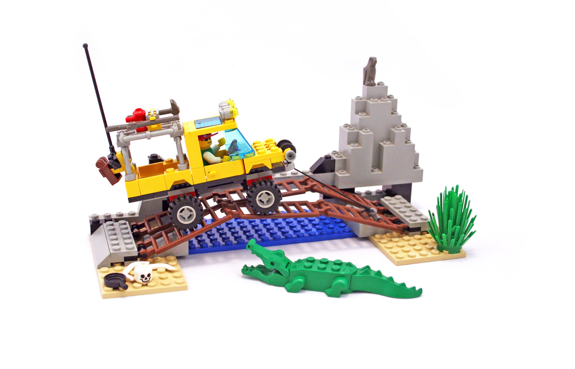 Amazon Crossing LEGO set 64901 (Building Sets > Town)