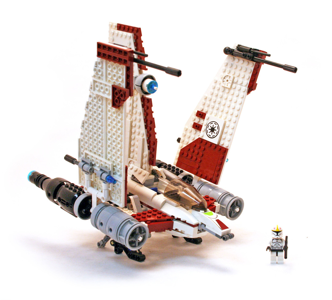 V19 Torrent LEGO set 76741 (Building Sets > Star Wars > The Clone