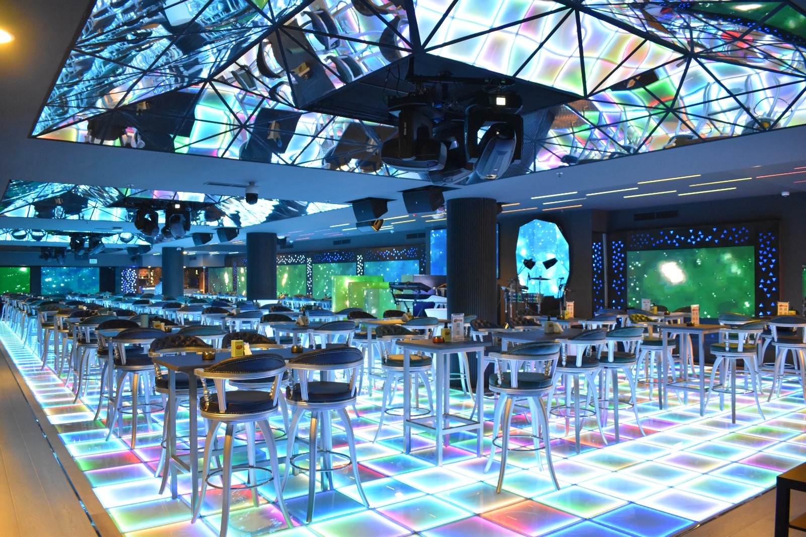 Best clubs in Qatar for a night out