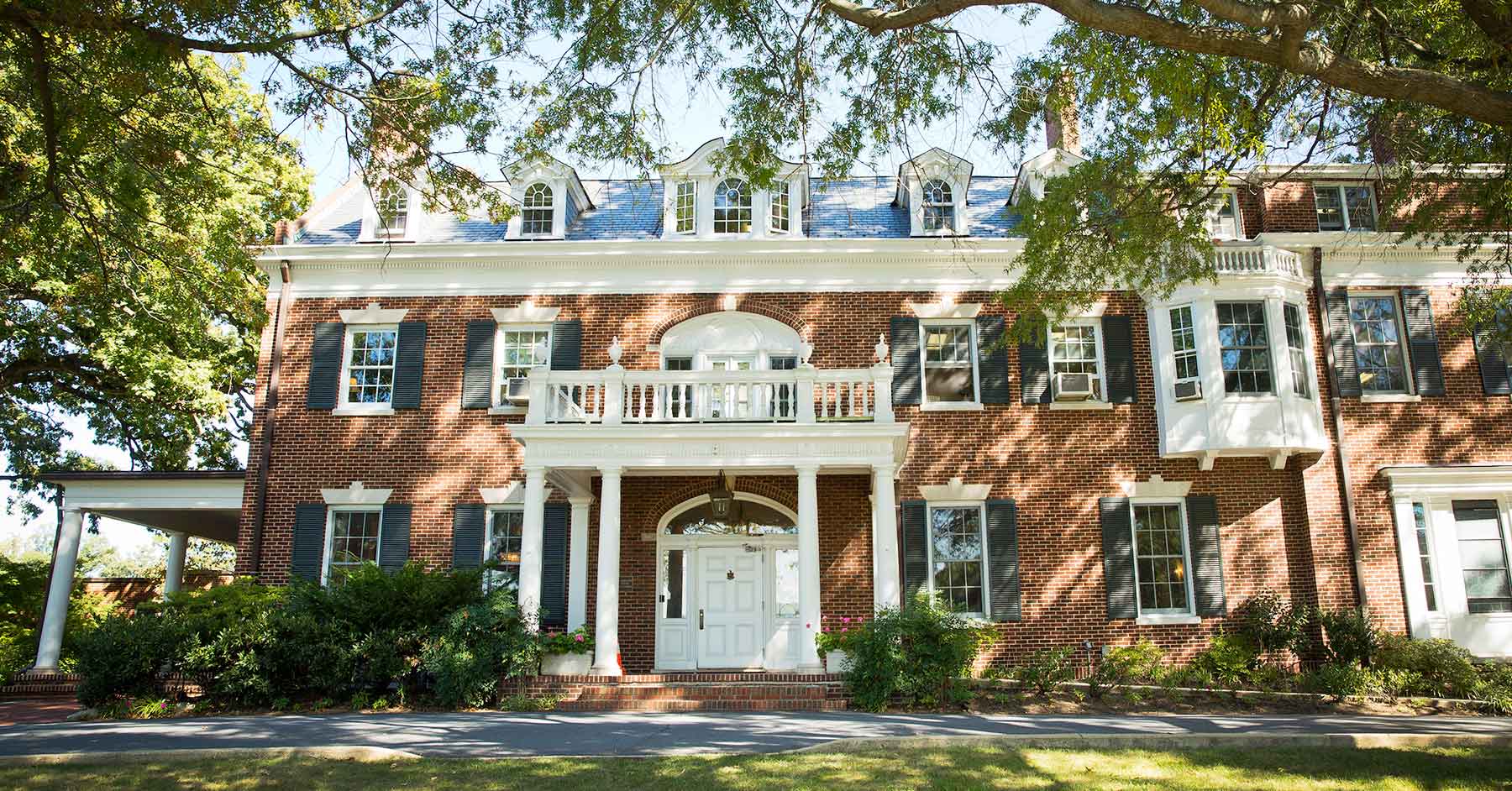 Stone Ridge School of the Sacred Heart in Bethesda, MD Niche