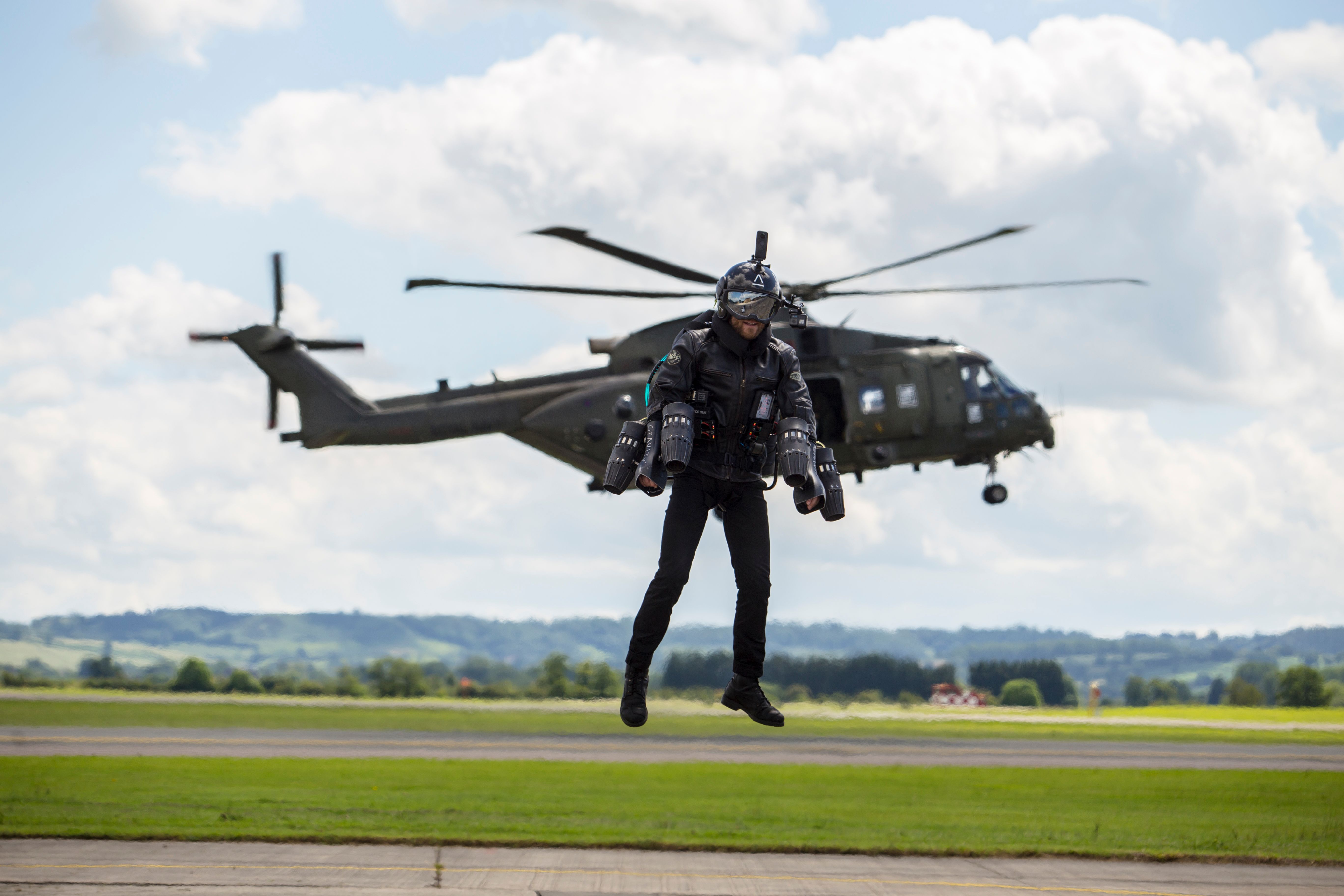 Practical Jet Suit Available for Rough Terrain EMS Response