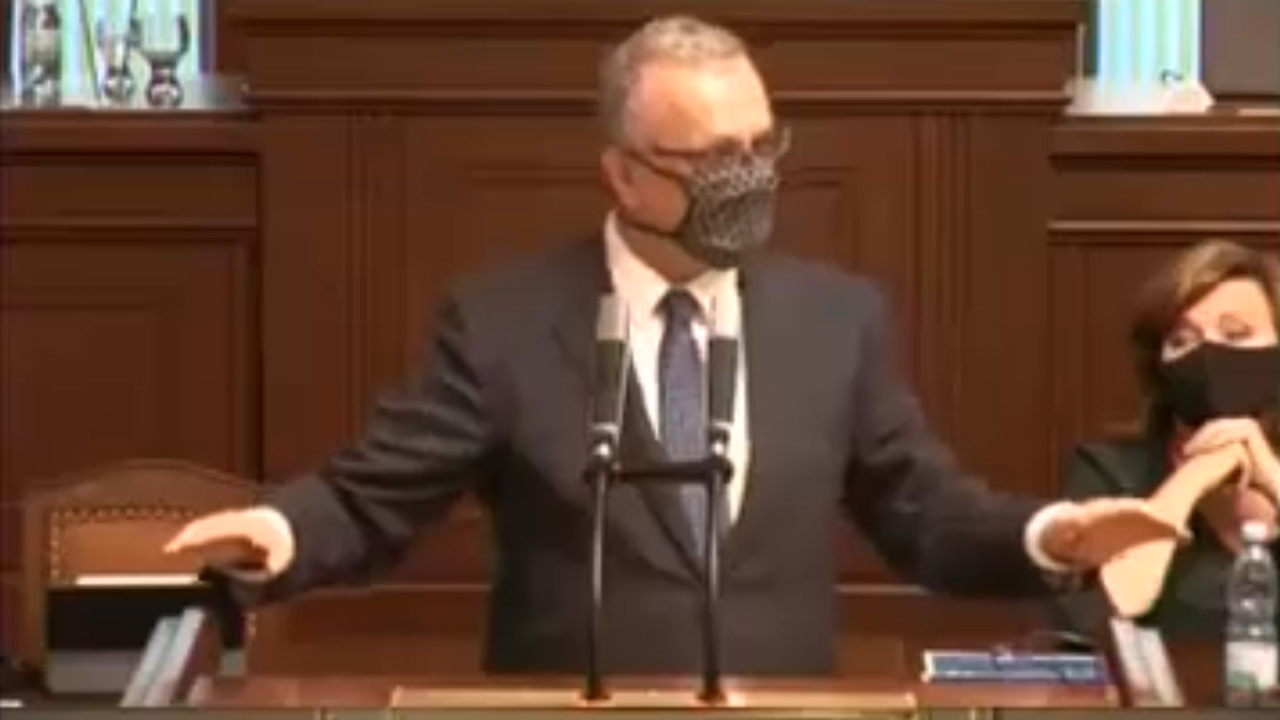Nemocnice Maji Dostatek Pomucek Na Kveten A Cerven Ujistoval Poslance Vojtech Novinky Cz
