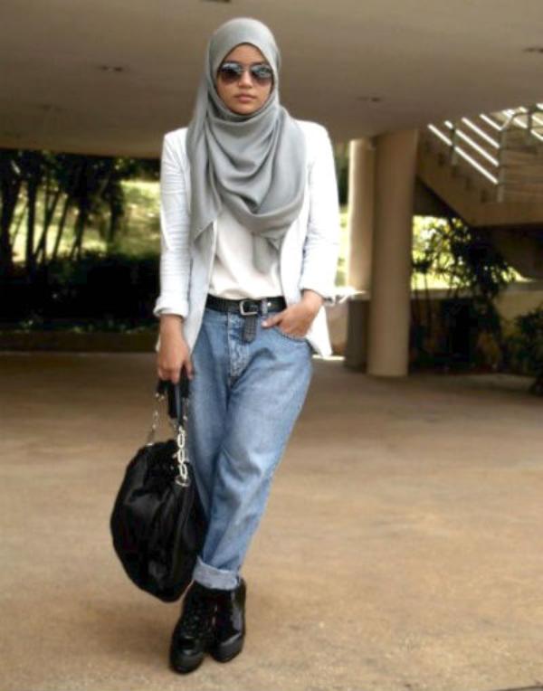 Jilbab Yang Cocok Untuk Baju Putih Bawahan Hitam Pintar Mencocokan