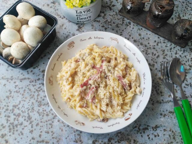 Resep Praktis Fusilli Carbonara Womantalk