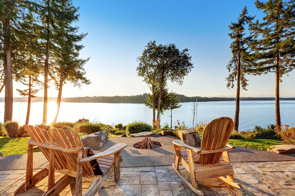 Maine Waterfront Real Estate