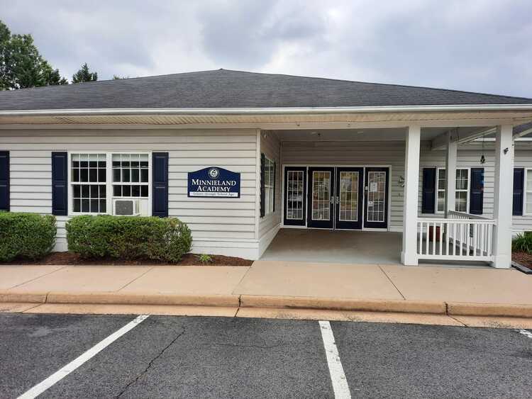 Minnieland Academy At Sully Station Daycare in Centreville, VA