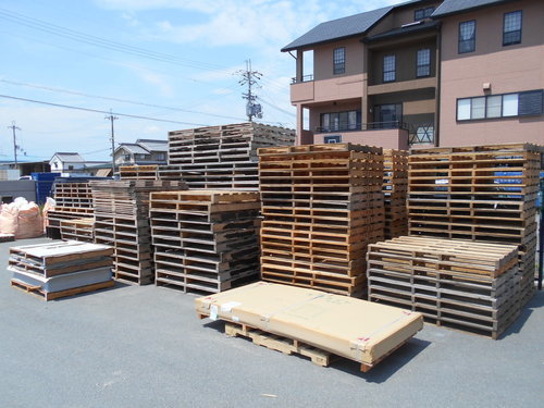 木製パレット無料です！ (Sat8303) 東静岡のその他の中古あげます・譲ります｜ジモティーで不用品の処分 木製パレット・無料で差し上げます。引取り限定 (オーちゃん) 三輪のその他の中古あげます・譲ります｜ジモティーで不用品の処分