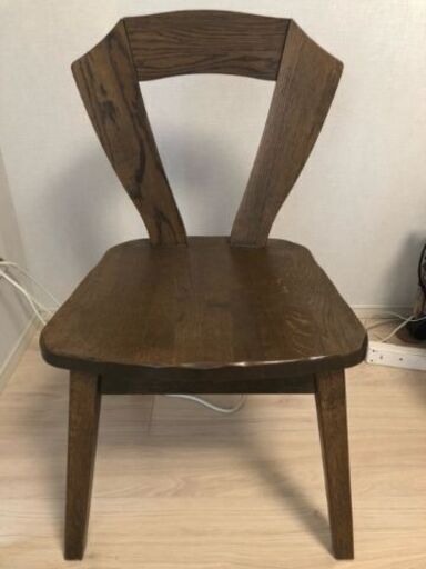無料木製ダイニングチェア1脚 (トマト) 大森の椅子《ダイニングチェア》の中古あげます・譲ります｜ジモティーで不用品の処分