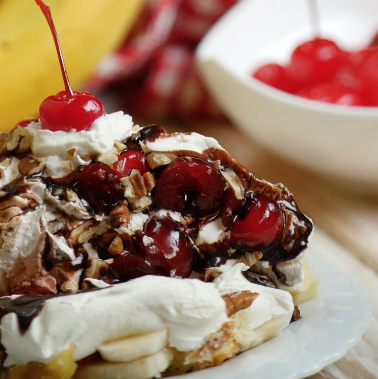 Banana Split Trifle 12 Tomatoes