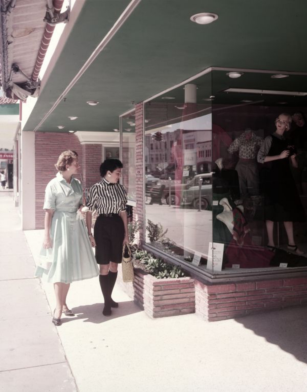 10 Photos of What Shopping Was Like in the 1950s Dusty Old Thing