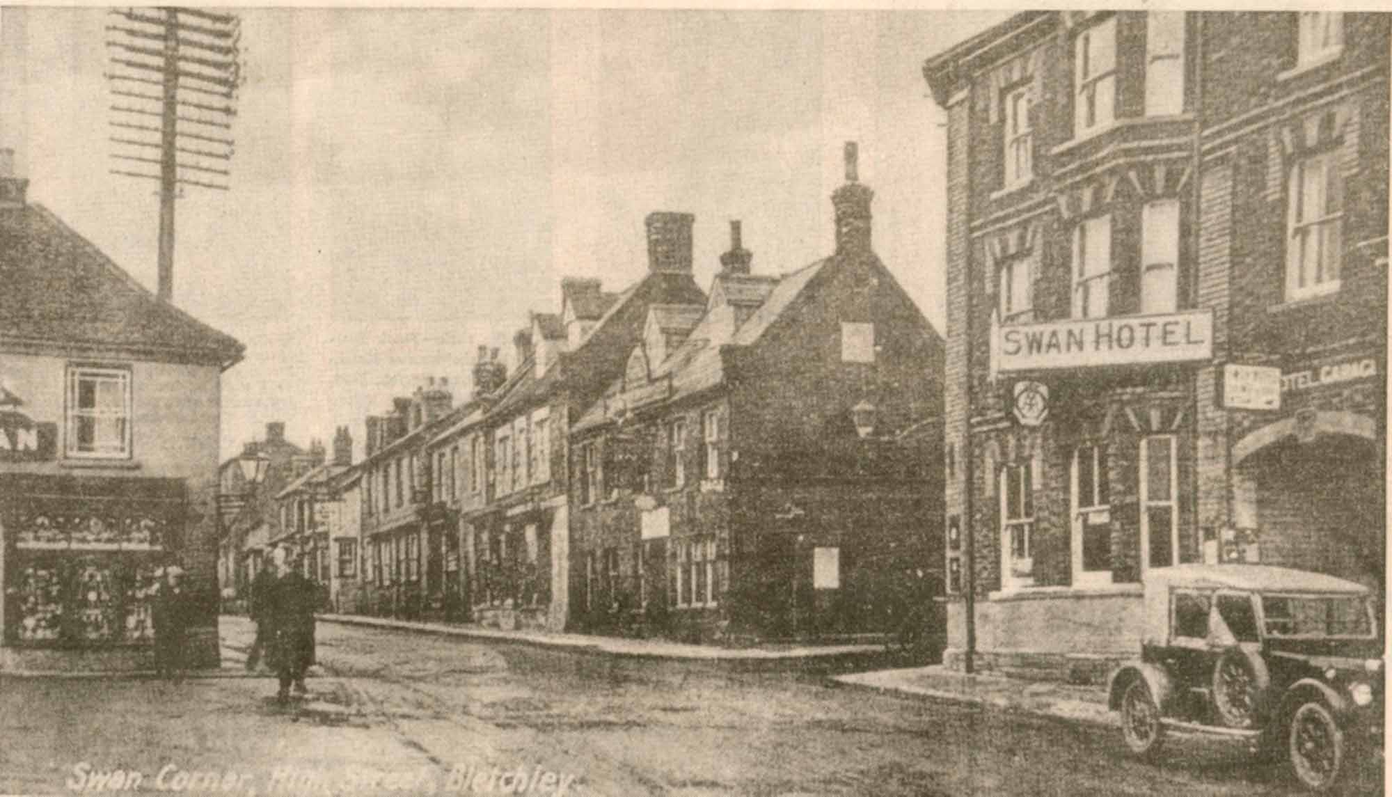 Fenny Stratford showing Swan Hotel, Rose and Crown, and Durran's shop