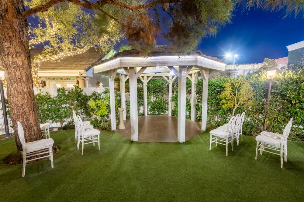 Las Vegas Gazebo Wedding Chapel Chapel of the Flowers