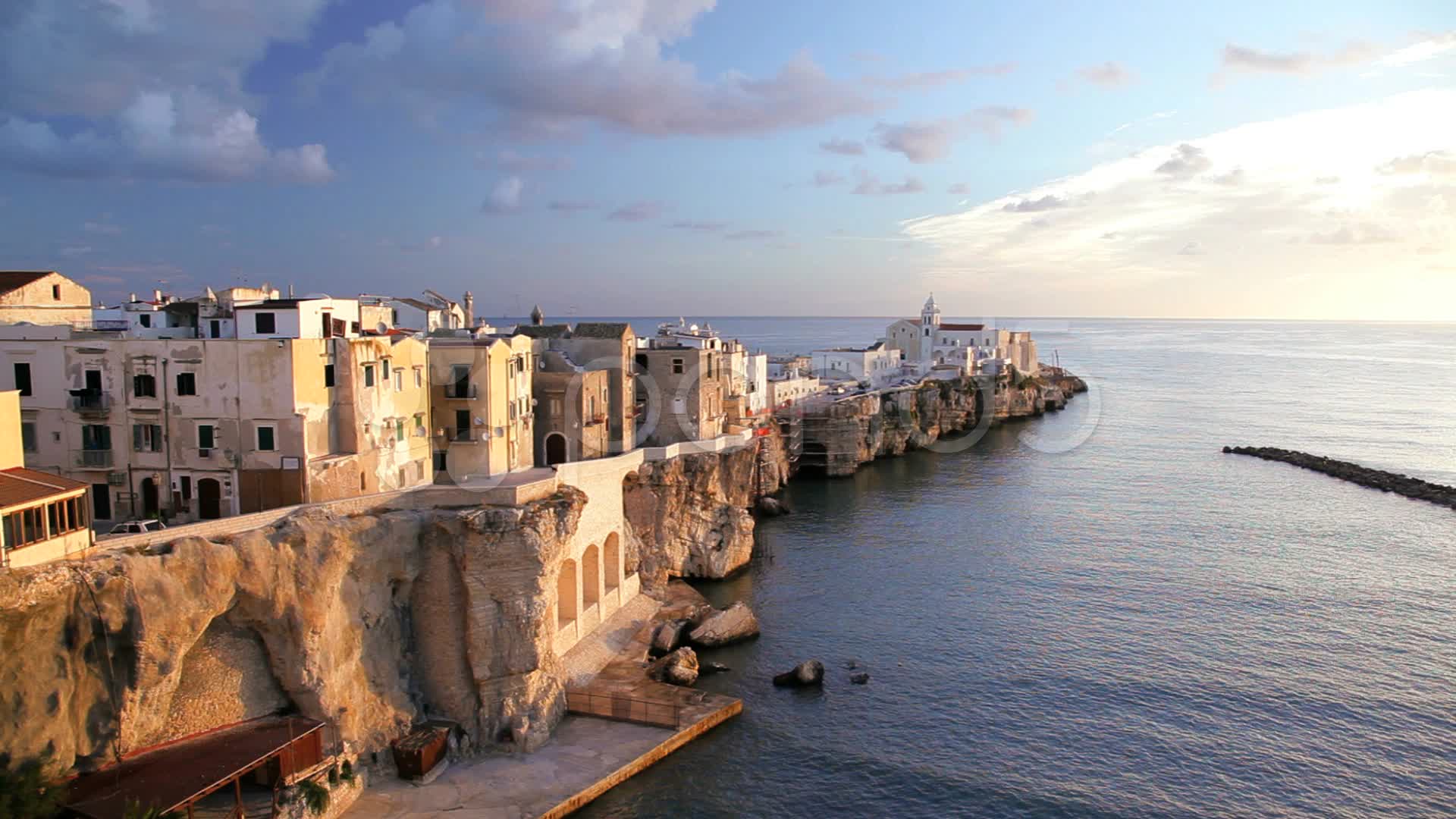 Stock Video Vieste old town, Puglia, Italy 12737949