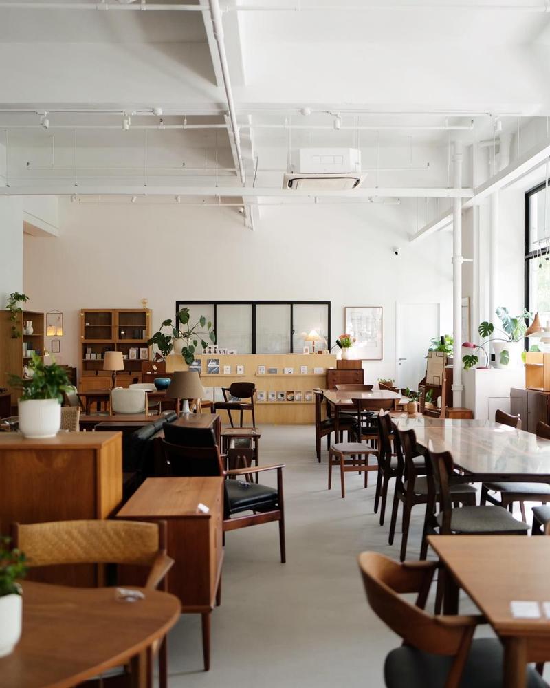Where to Find SG’s Best MidCentury Retro Furniture Stores Qanvast
