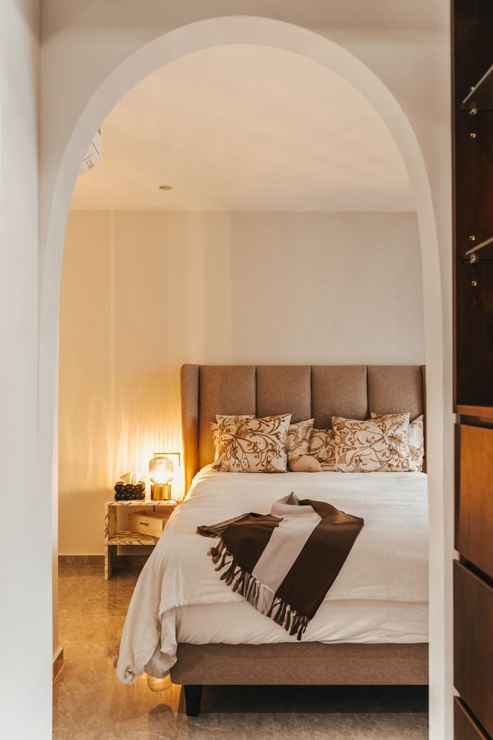 Platform Bed VS Bed Frame, Which is Better? Qanvast