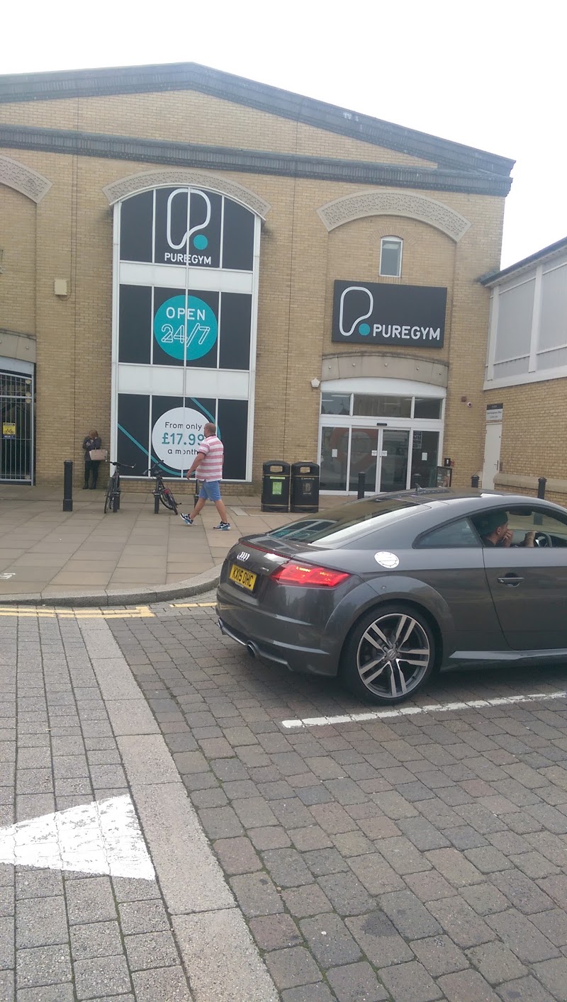 Pure Gym Lincoln Bark Profile and Reviews