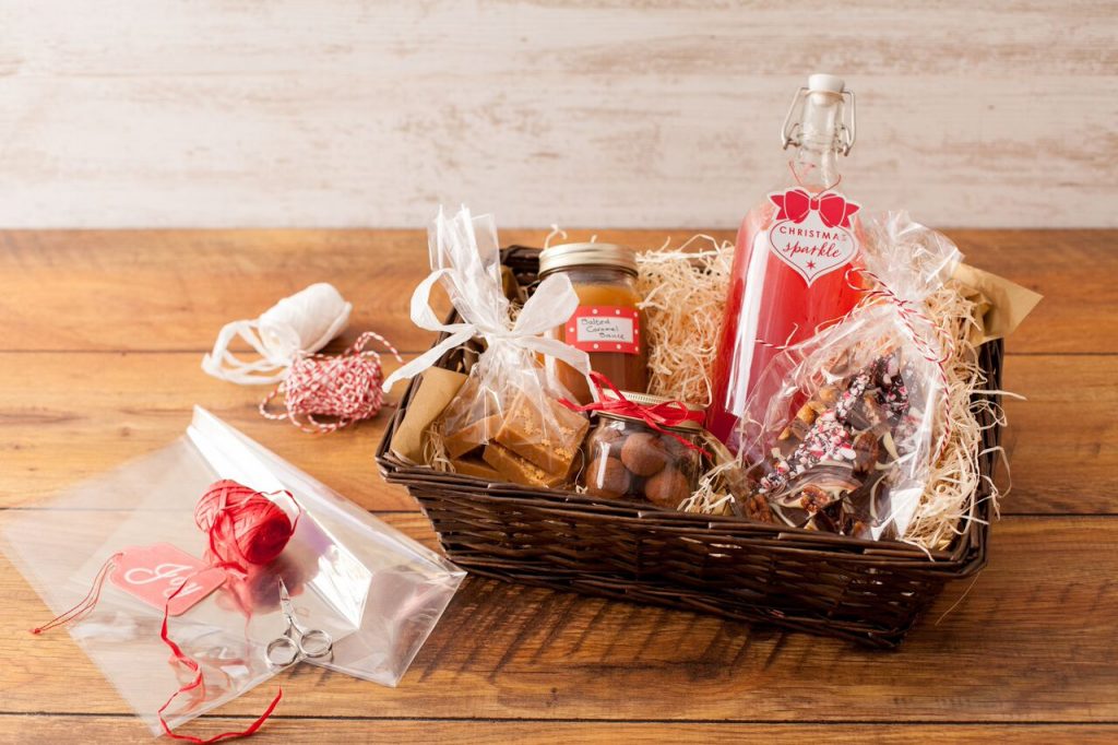 How To Make A Christmas Hamper ILoveCooking