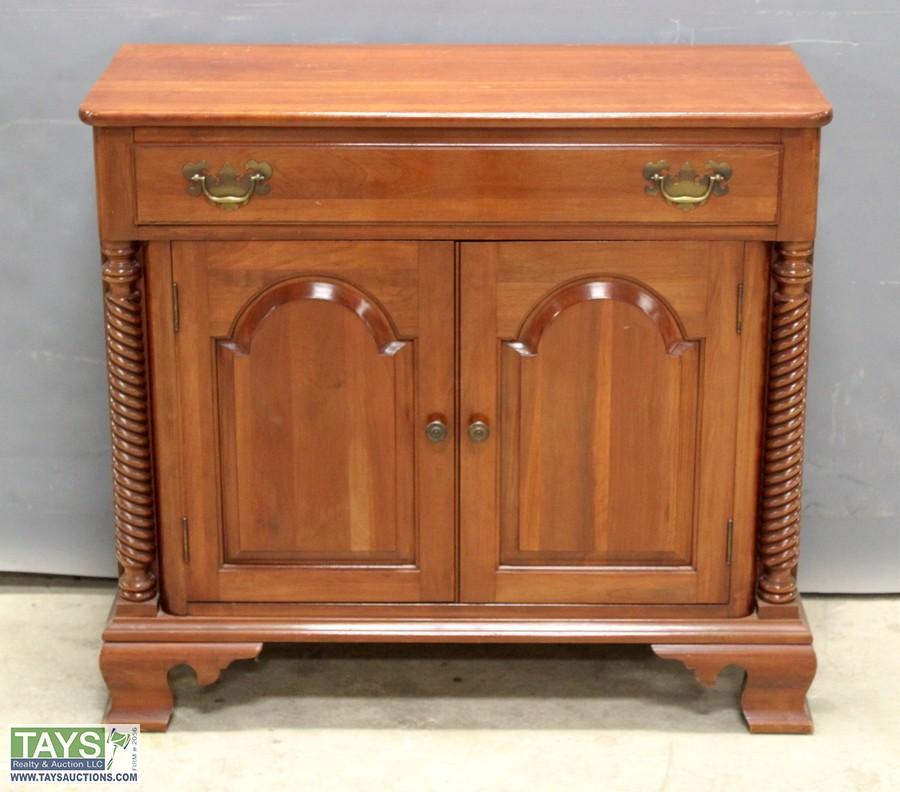Tays Realty & Auction Auction ABSOLUTE ONLINE AUCTION FURNITURE