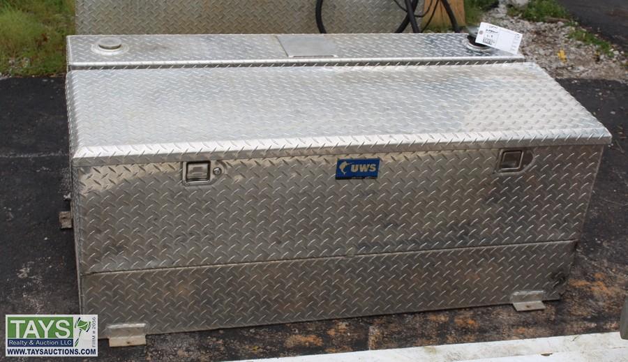 Tays Realty & Auction Auction ABSOLUTE ONLINE AUCTION TRACTORS