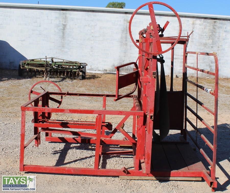 Tays Realty & Auction Auction October Farm Sale ITEM Cowco INC. Manual Hoof Trimming Table