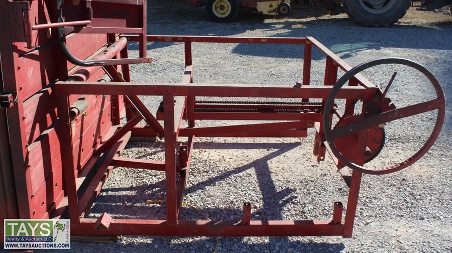 Tays Realty & Auction Auction October Farm Sale ITEM Cowco INC. Manual Hoof Trimming Table