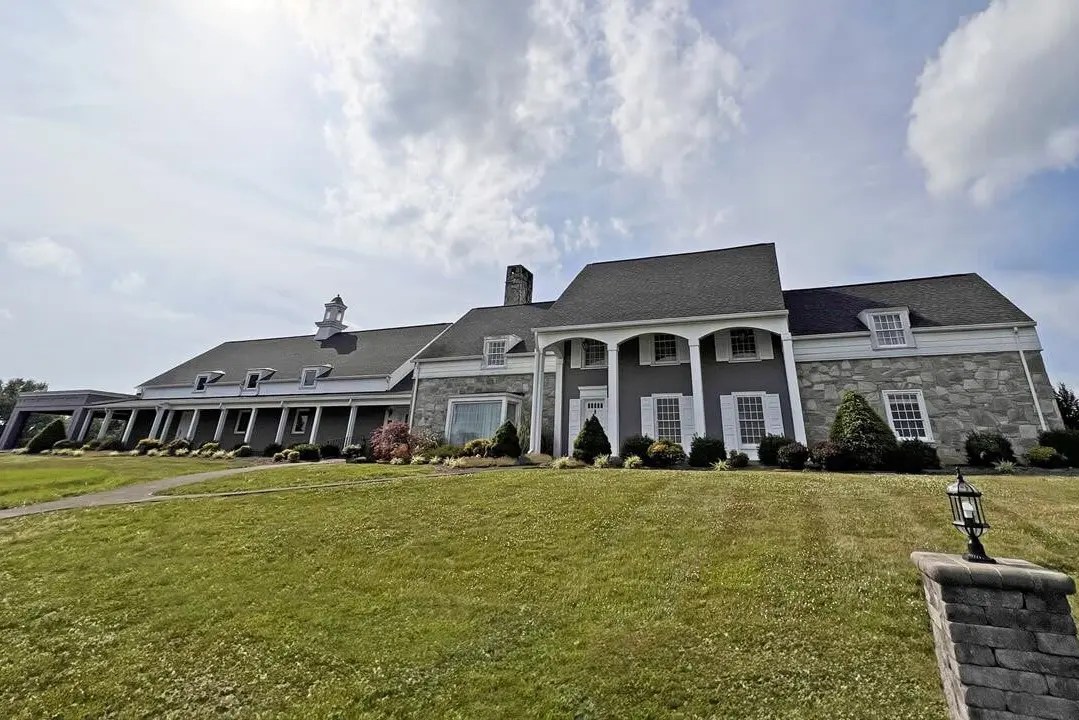 DoughtyStevens Funeral Home Greeneville, TN(02)