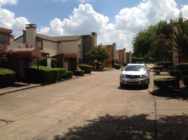 Ambiance Townhomes, Houston (see pics & AVAIL)