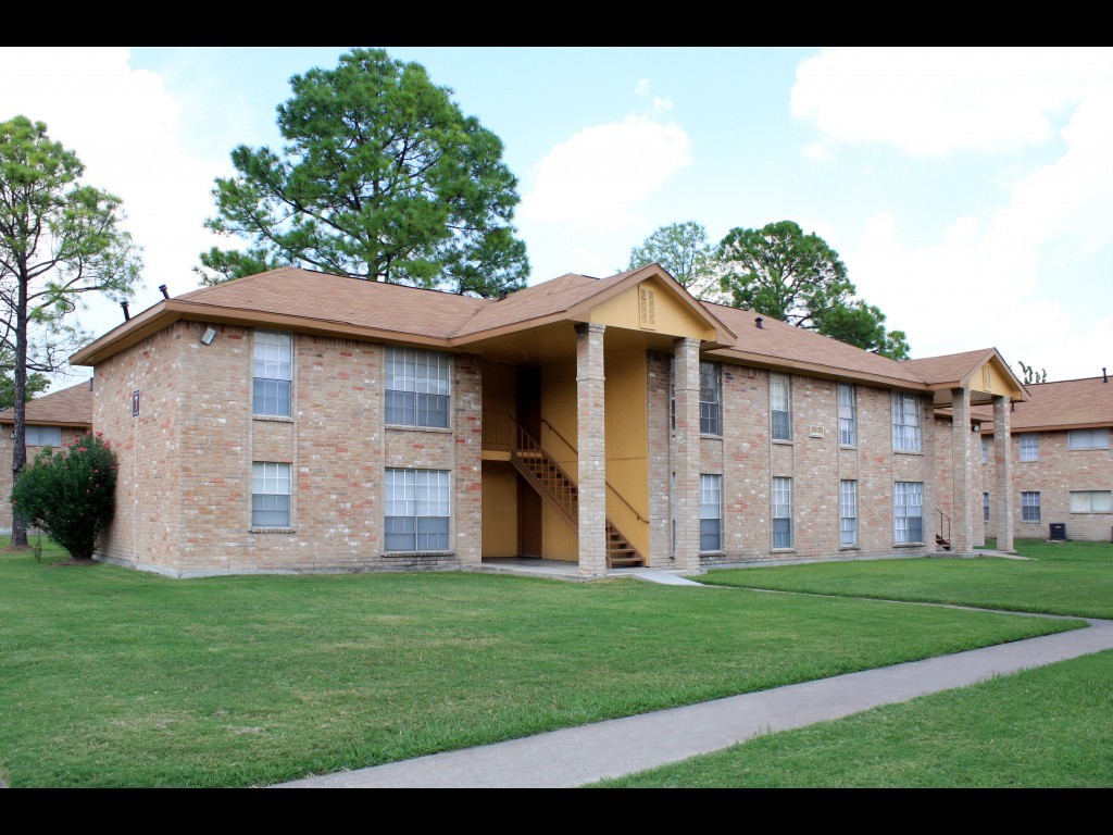 Parker Square, Houston (see reviews, pics & AVAIL)