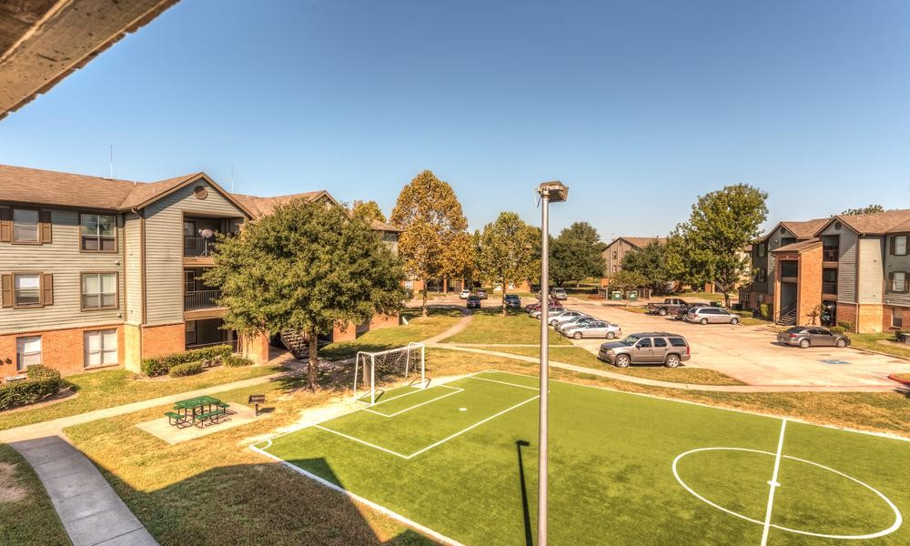 Sutter Ranch, Houston (see reviews, pics & AVAIL)