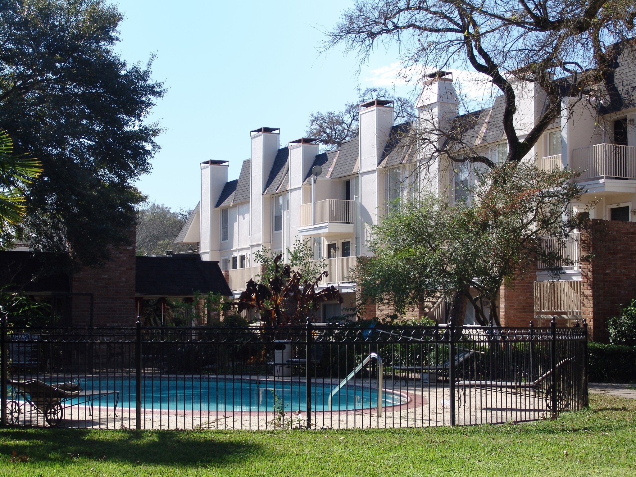 SunBlossom in Woodlake, Houston (see reviews, photos, and availability)