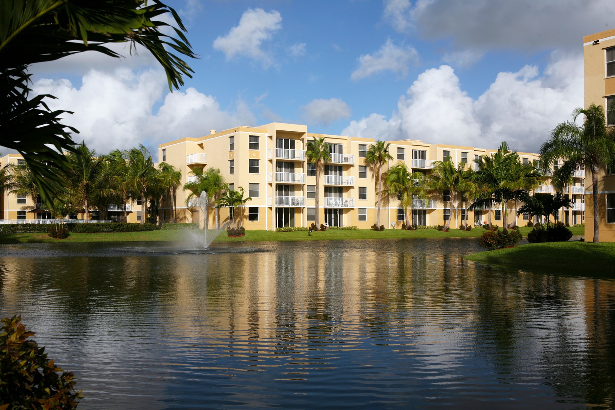 Sheridan Lake Club Apartments, Dania Beach (see pics & AVAIL)
