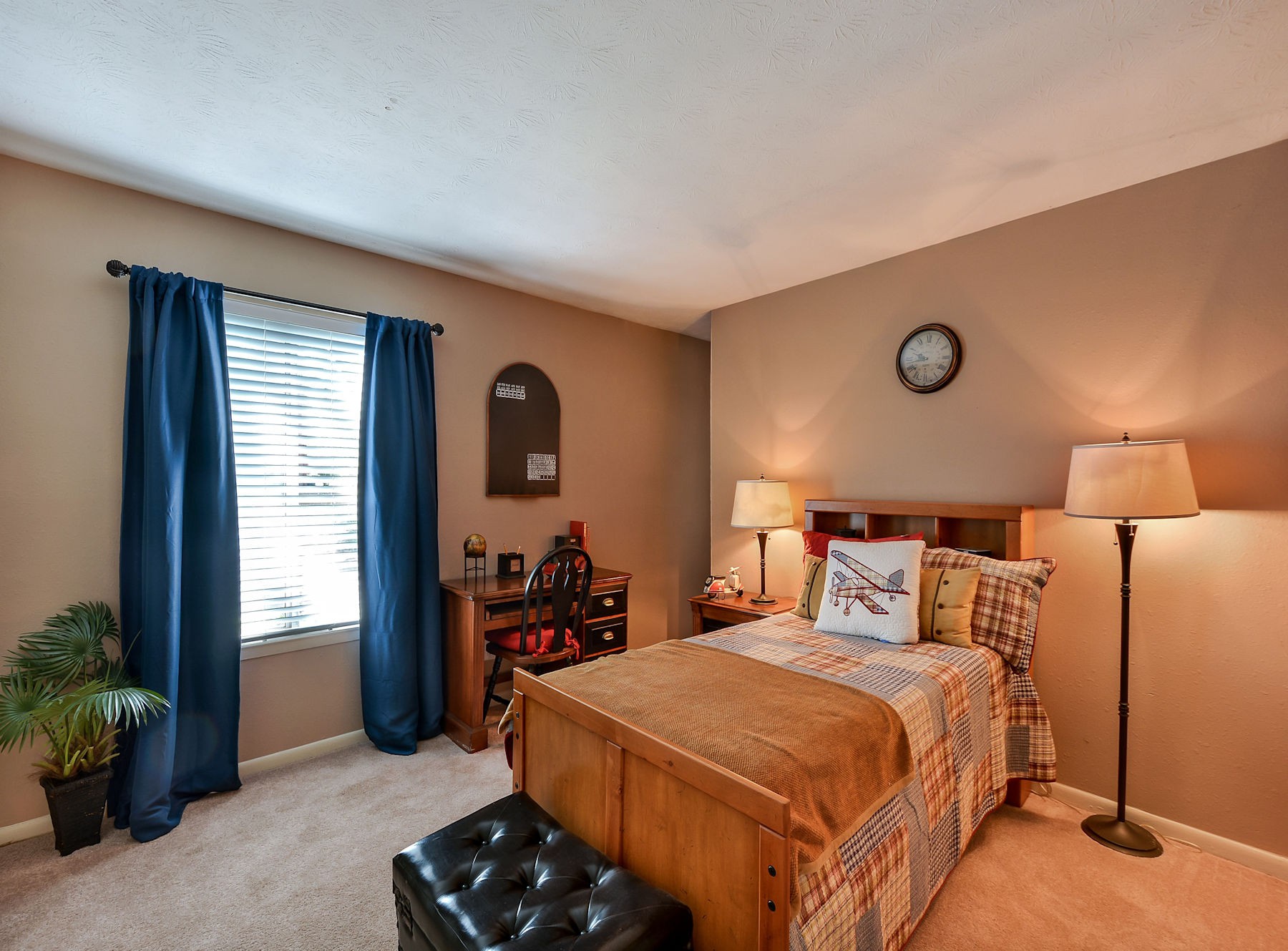 Forest Cove, Atlanta (see pics & AVAIL)