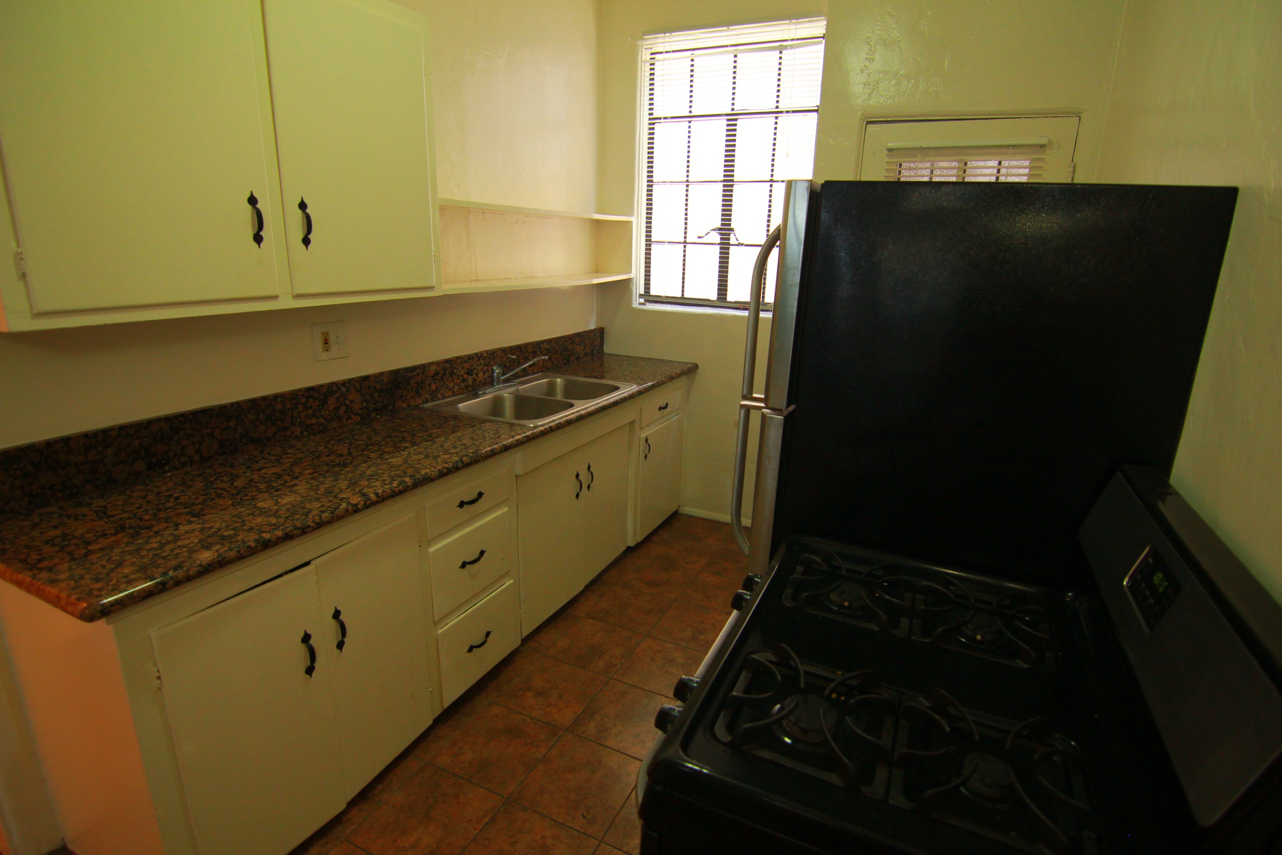 Check out today's cheapest rentals in Beverly Grove, Los Angeles