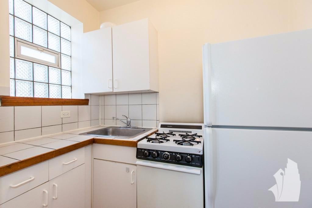 Check out today's cheapest rentals in Buena Park, Chicago
