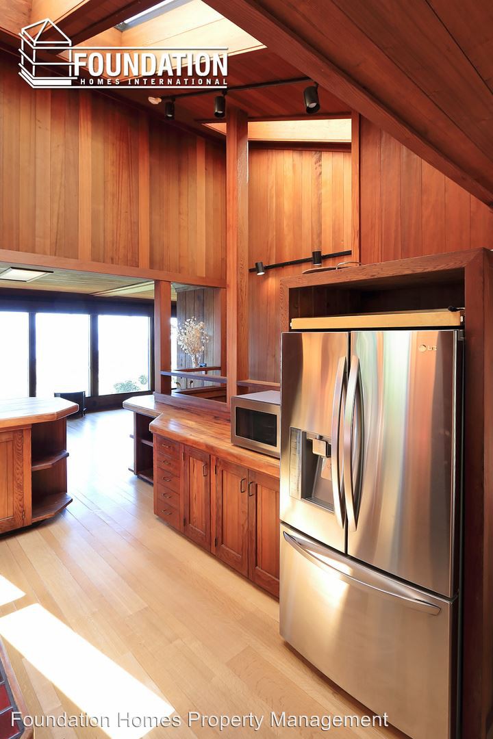 What's the most expensive residential rental listed in Sausalito?