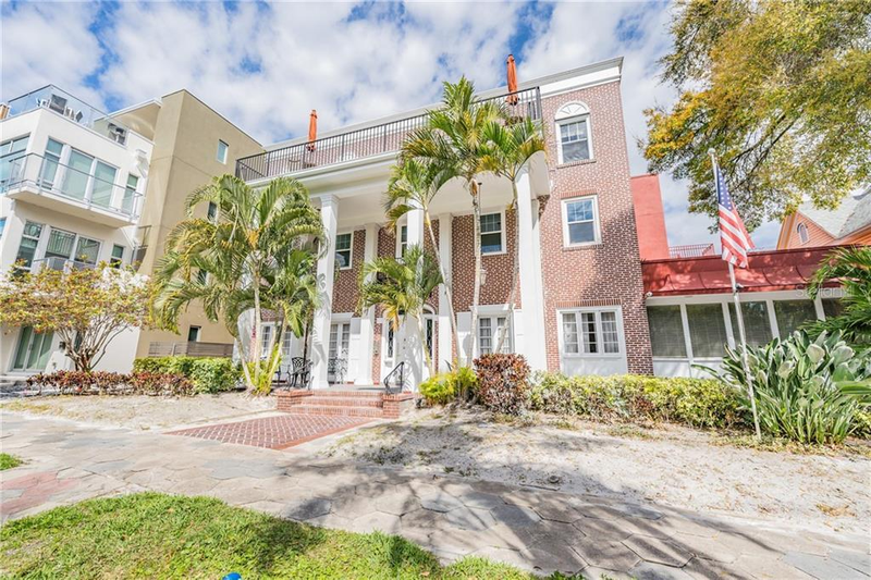 219 4th Avenue North 304, St Petersburg, FL 33701 ListReports