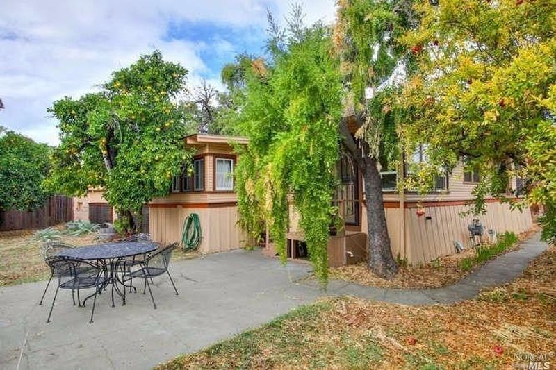 230 E Mayes St, Dixon, CA 95620 ListReports