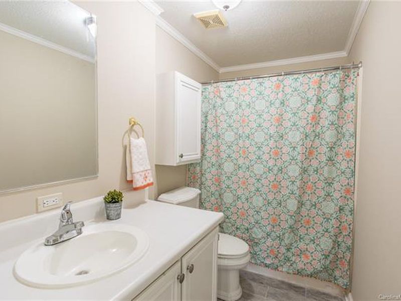 433 Sutton Spring Road, York, SC 297457300 ListReports