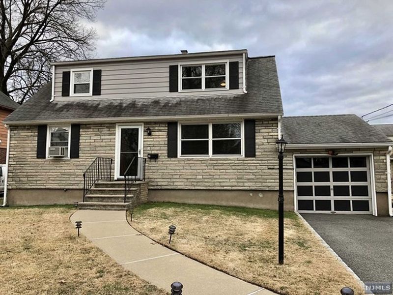 26 Harcourt Ave, Bergenfield, NJ 07621 ListReports