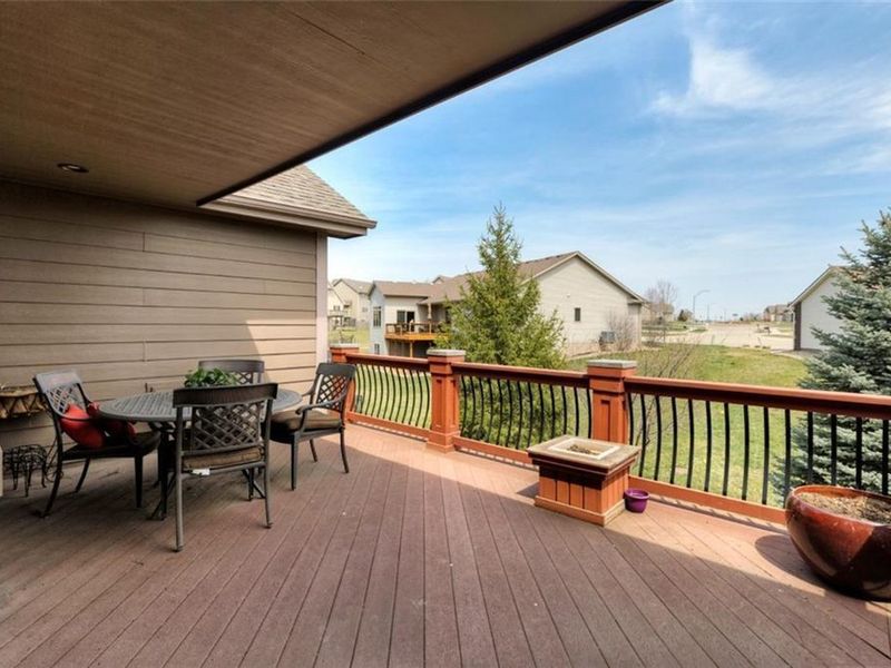 16219 Tanglewood Dr, Urbandale, IA 50323 ListReports