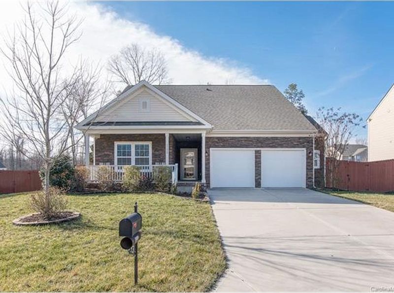 1192 Ellis Pond Drive, Rock Hill, SC 297308255 ListReports