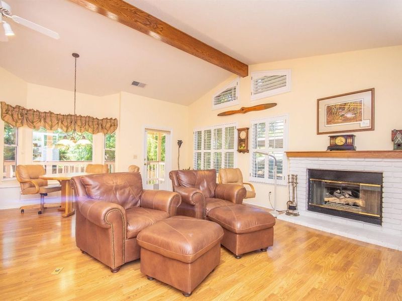 11220 Rosemary Drive, Auburn, CA 95603 ListReports