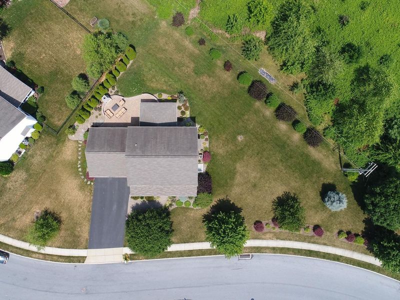 654 Coachman Lane, Palmyra, PA 17078 ListReports