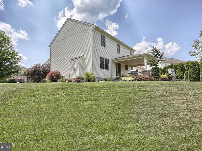 654 Coachman Lane, Palmyra, PA 17078 ListReports