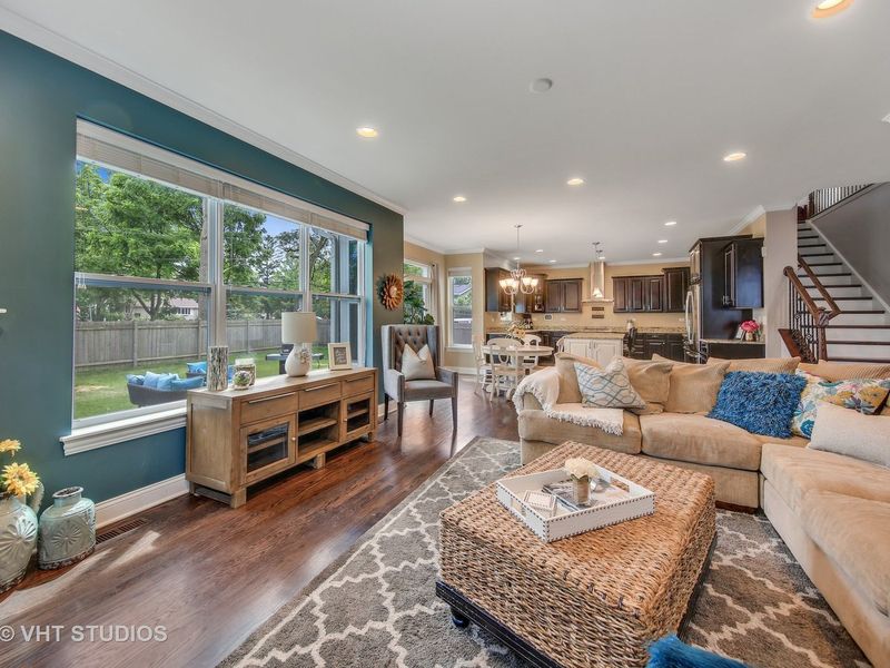 409 Atwood Court, Downers Grove, Il 60516 ListReports