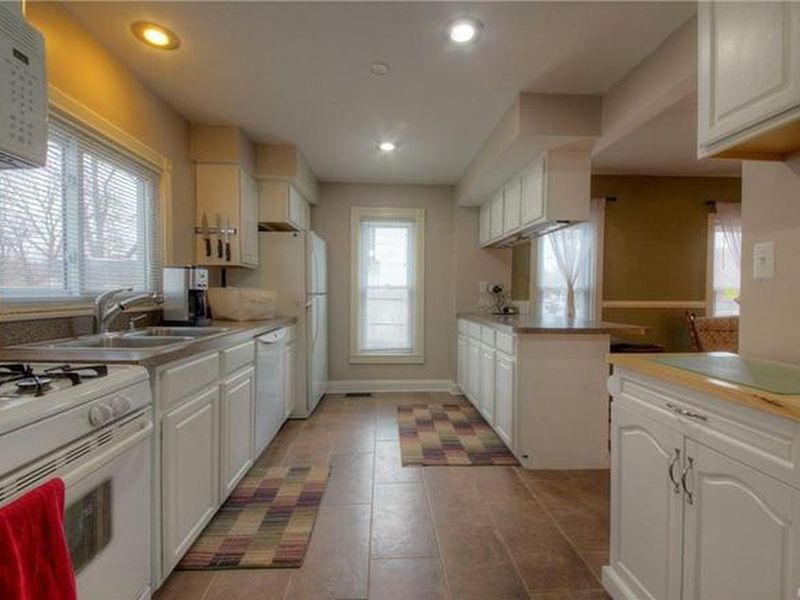 609 East Sibley Street, Howell, MI 48843 ListReports