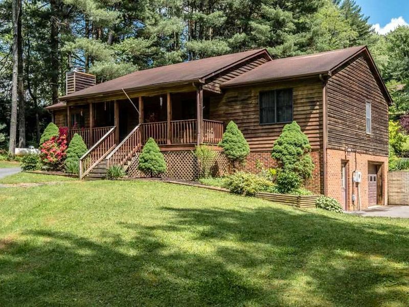 236 Middlebrook Rd, Staunton, VA 24401 ListReports