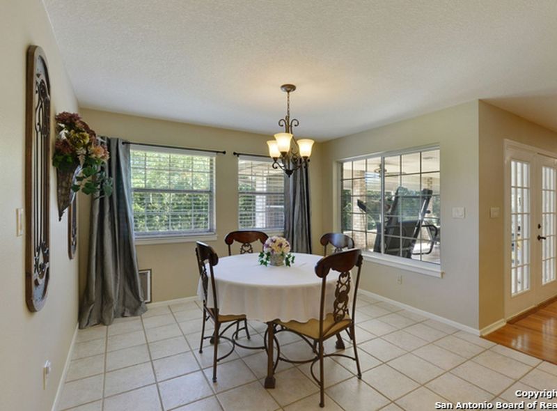 907 River Rock, New Braunfels, TX 78130 ListReports