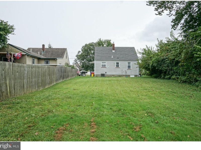 377 Spruce Ave, Maple Shade Township, NJ 08052 ListReports